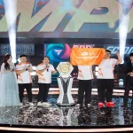 ội tuyển FPT Polytechnic nâng cao chiếc cúp vô địch giải đấu FC Online FVPL Spring 2026 tại Nhà thi đấu Quân khu 7