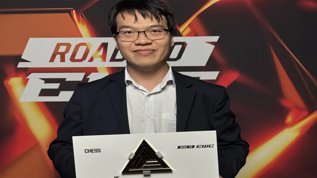 Siêu đại kiện tướng cờ vua Lê Quang Liêm tự hào đại diện Việt Nam tham dự Esports World Cup
