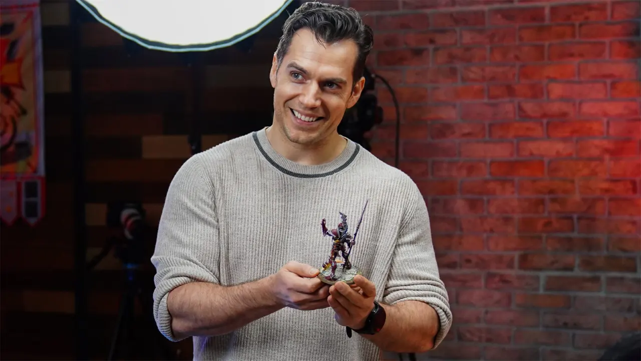 Henry Cavill hợp lực cùng Mike Flanagan cho dự án phim